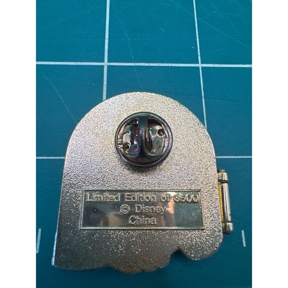 Disney Collectors Pinocchio Happy Fathers Day 2001 Limited Edition Hinged Pin - Picture 4 of 5